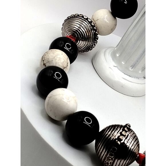 Vintage Mixed Medium Glass and Metal Beads Necklaces, Bracelets 5 pieces - Picture 12 of 15